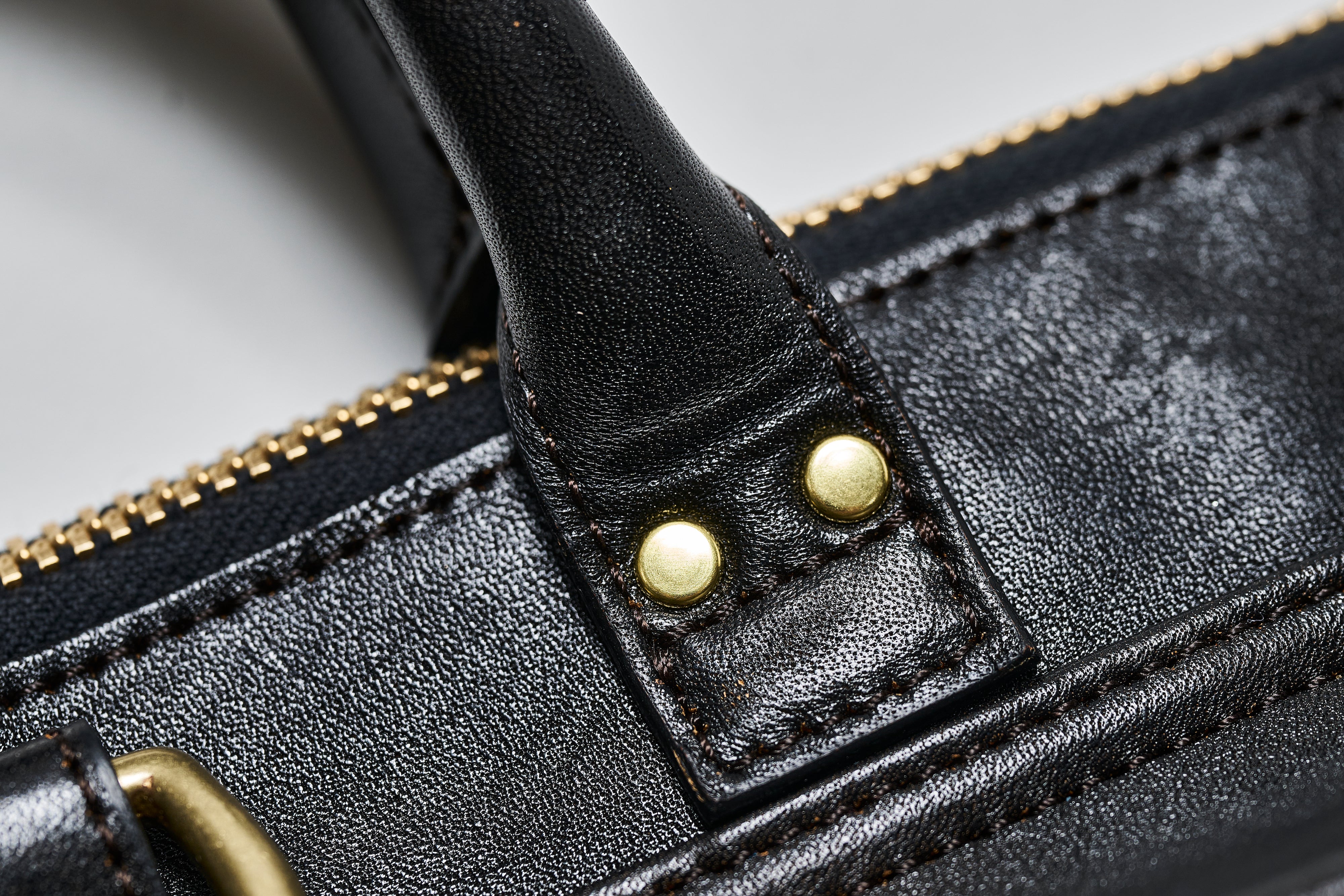 池田工芸 × Lightning 純国産「茶芯」ホースハイド T-Core Leather Lover Helmet Bag【公式オンライン限定】