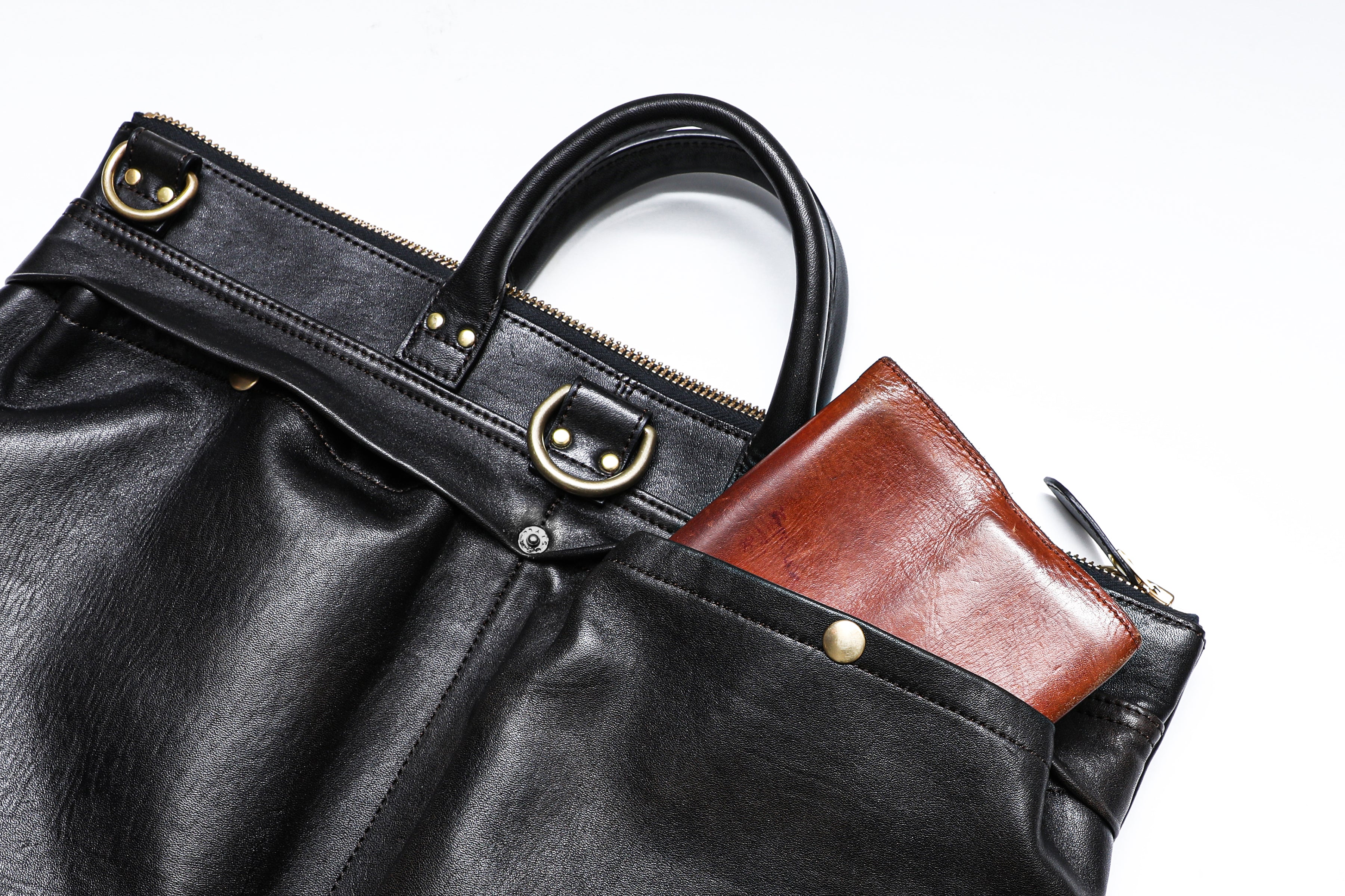 池田工芸 × Lightning 純国産「茶芯」ホースハイド T-Core Leather Lover Helmet Bag【公式オンライン限定】