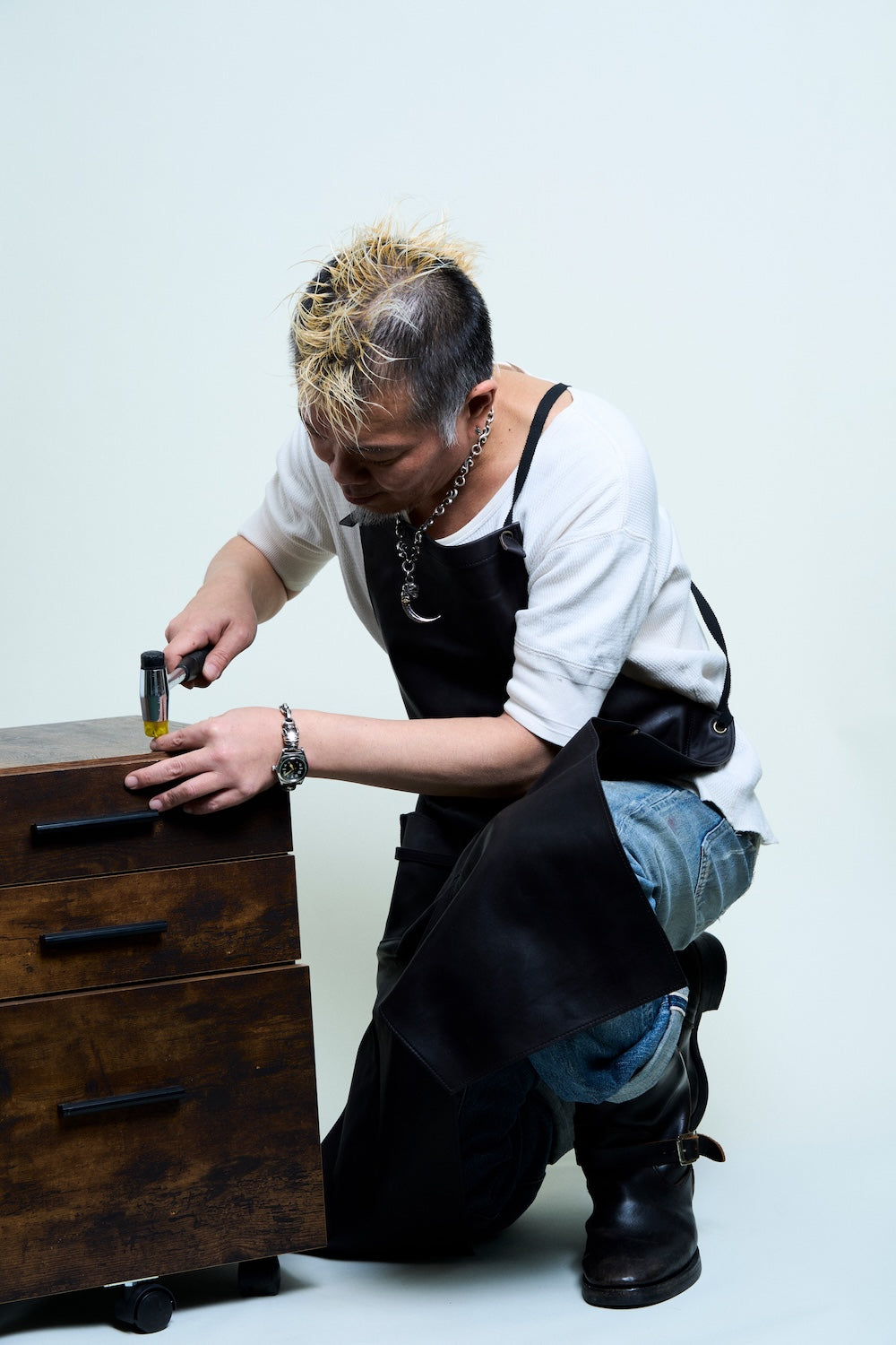 茶芯ソフトレザーハカマエプロン【6月30日頃出荷】