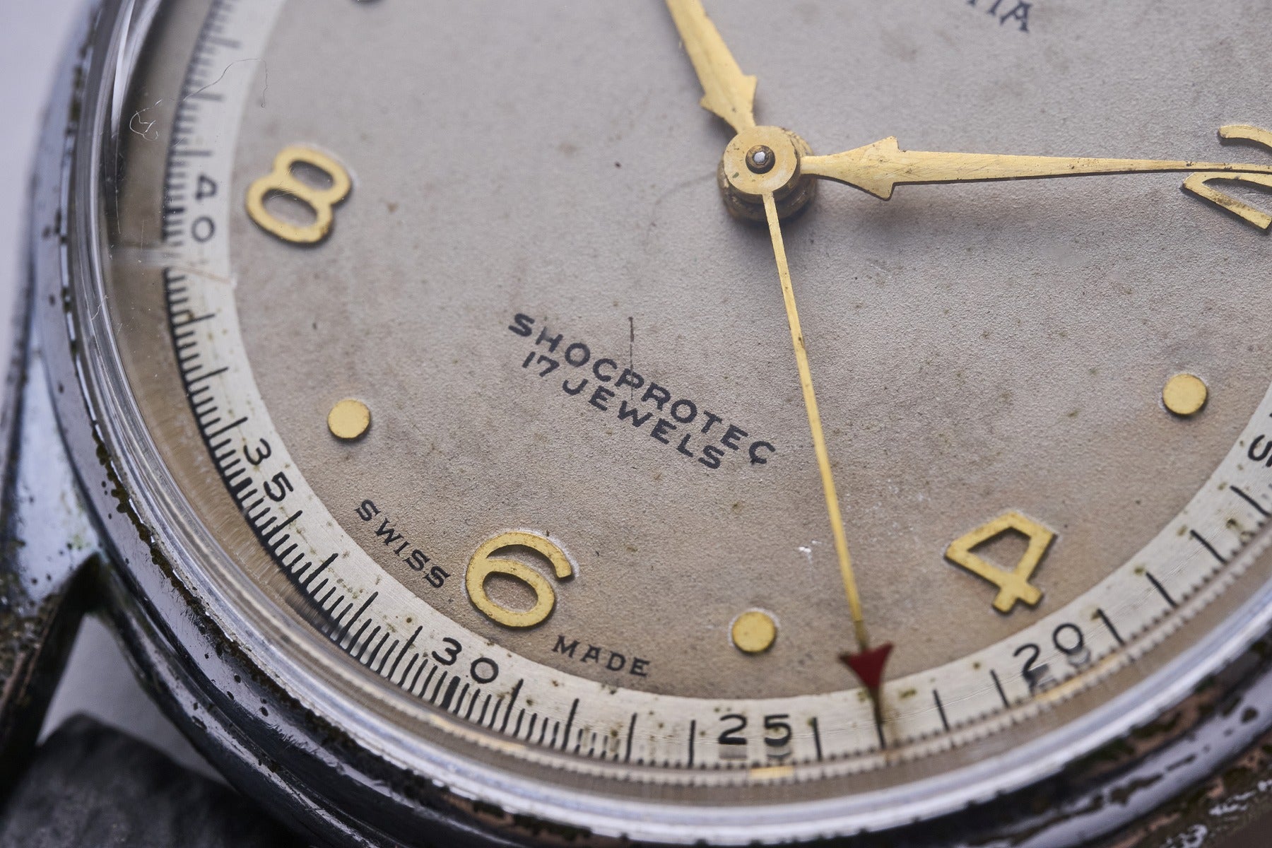 1950年代 HELVETIA ウォッチ ミリタリーデザイン