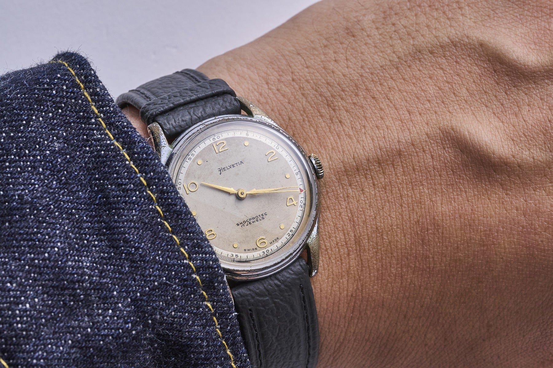 1950年代 HELVETIA ウォッチ ミリタリーデザイン
