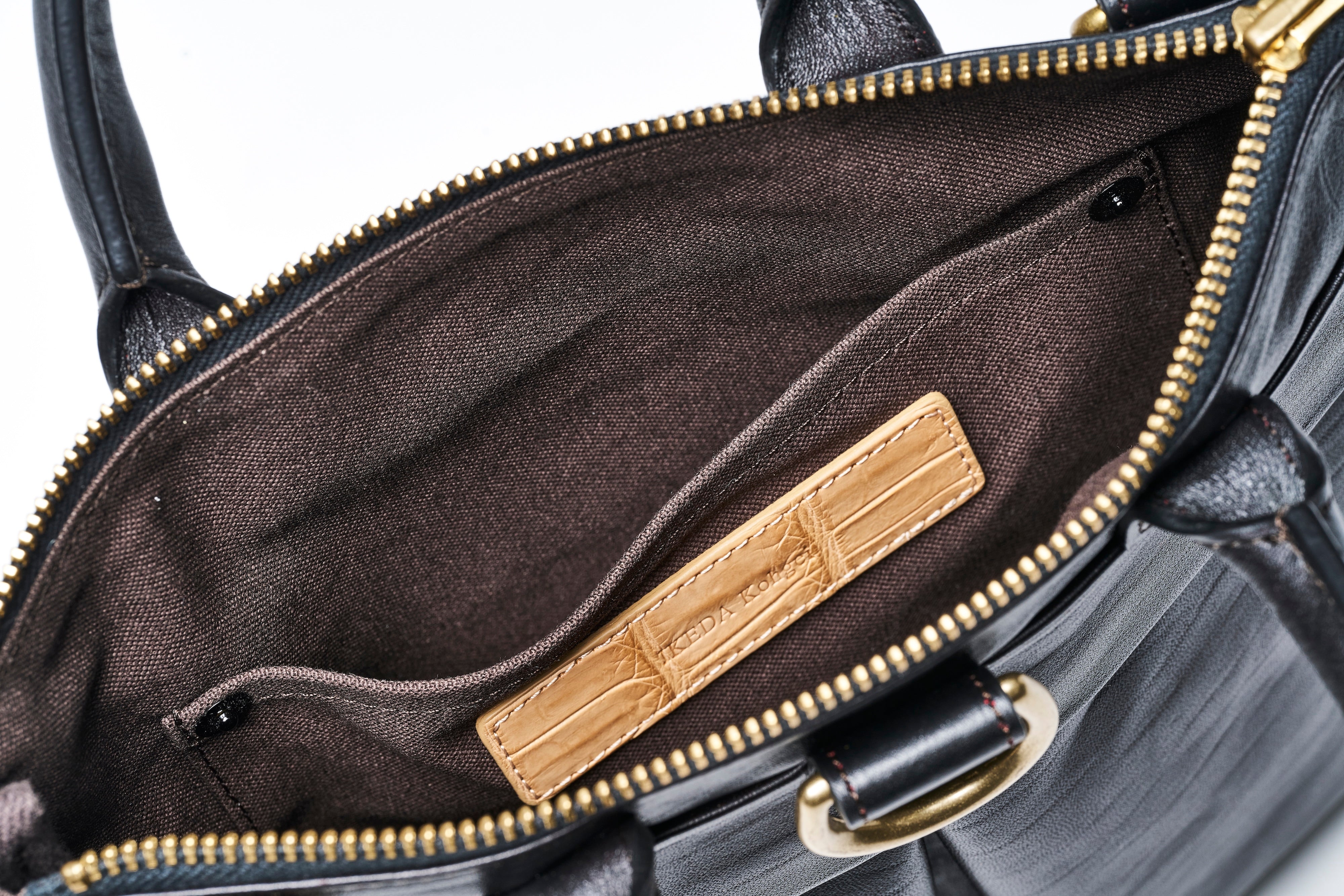 池田工芸×Lightning 純国産「赤茶芯」ホースハイド RED T-Core Leather Lover Minimet Bag【公式オンライン限定】