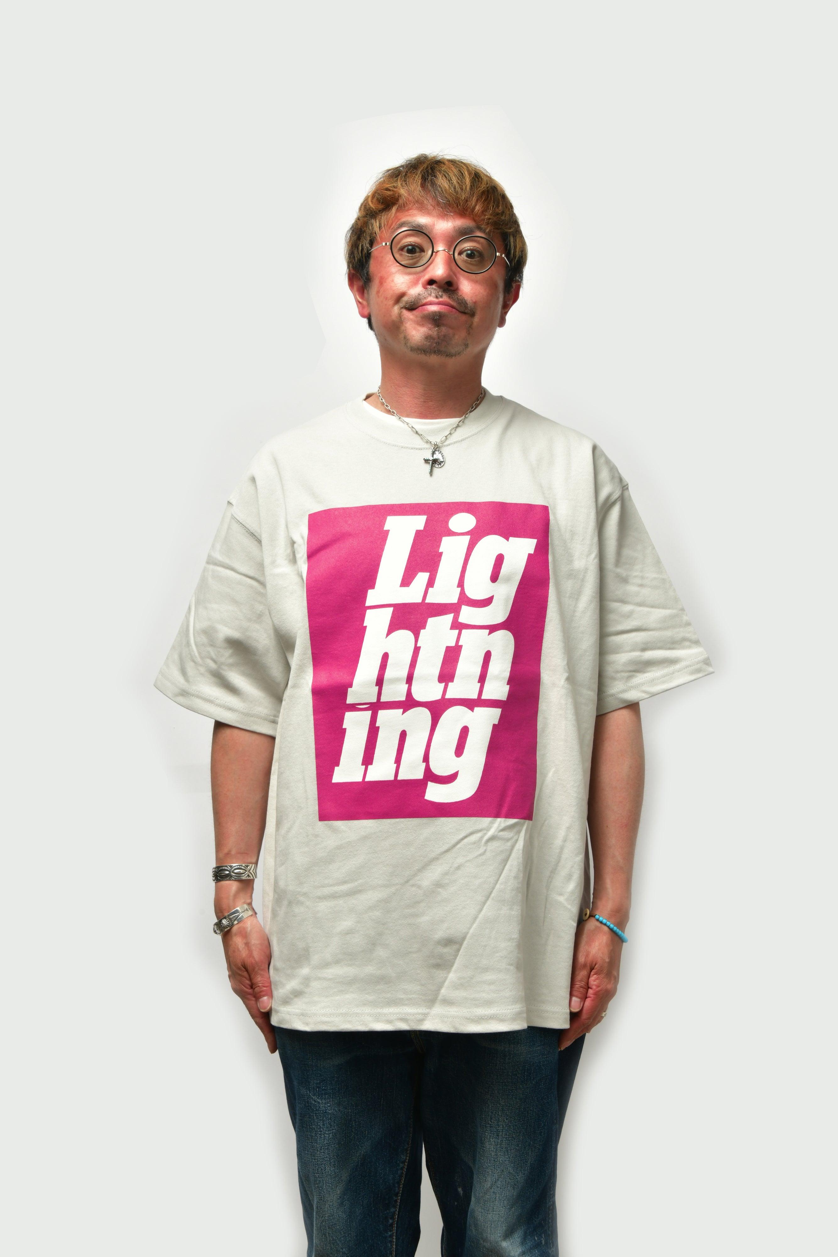 Lightningロゴ 9.1 オンス マグナムウエイト ビッグシルエットTシャツ(ホワイトボディ)