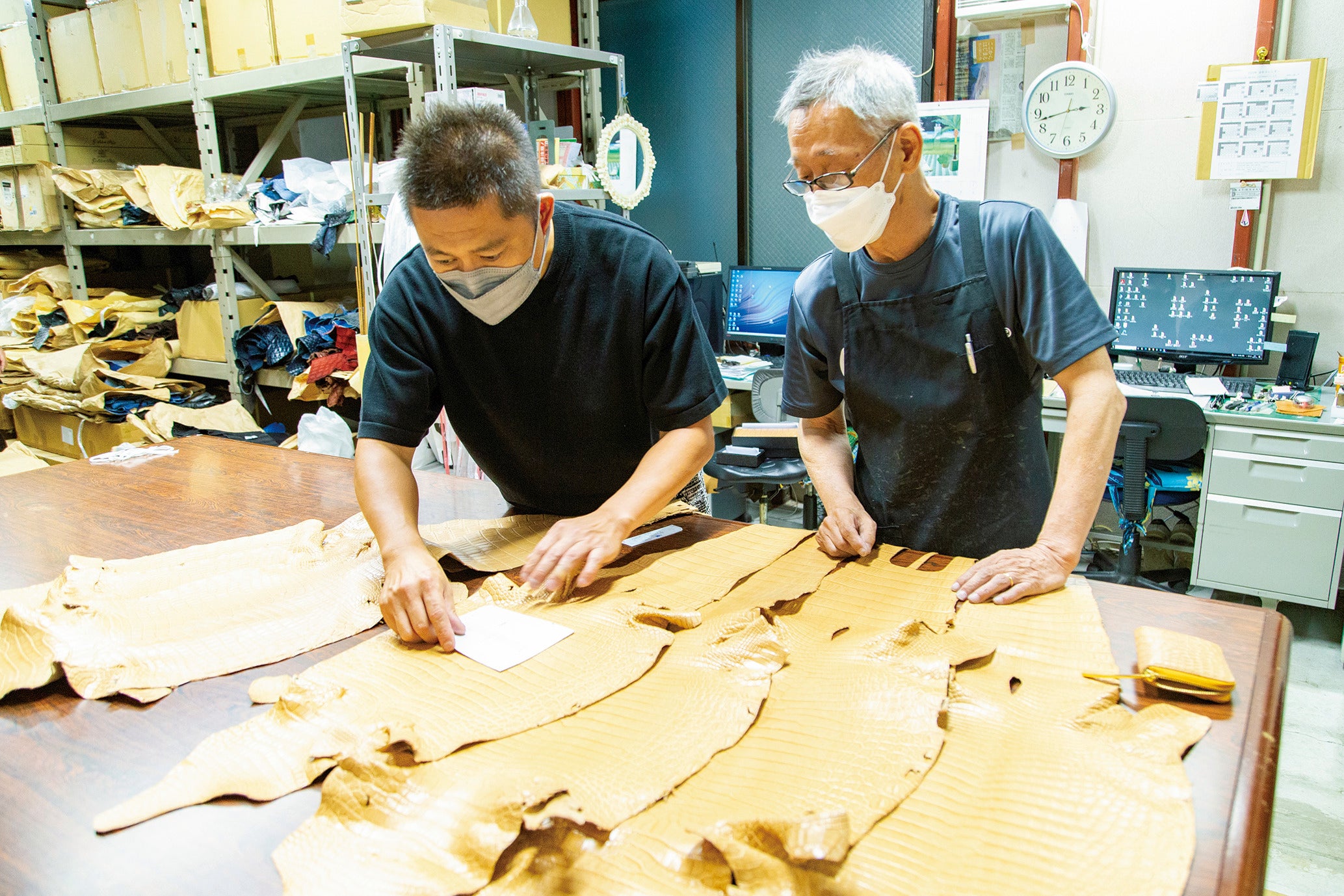 池田工芸「ヌメ革」クロコダイル L字ミニファスナーウォレット