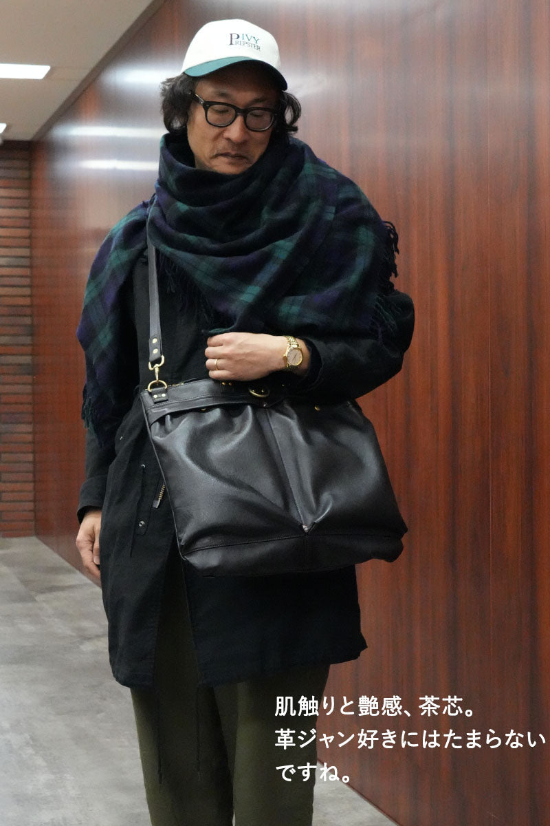 池田工芸 × Lightning 純国産「茶芯」ホースハイド T-Core Leather Lover Helmet Bag【公式オンライン限定】
