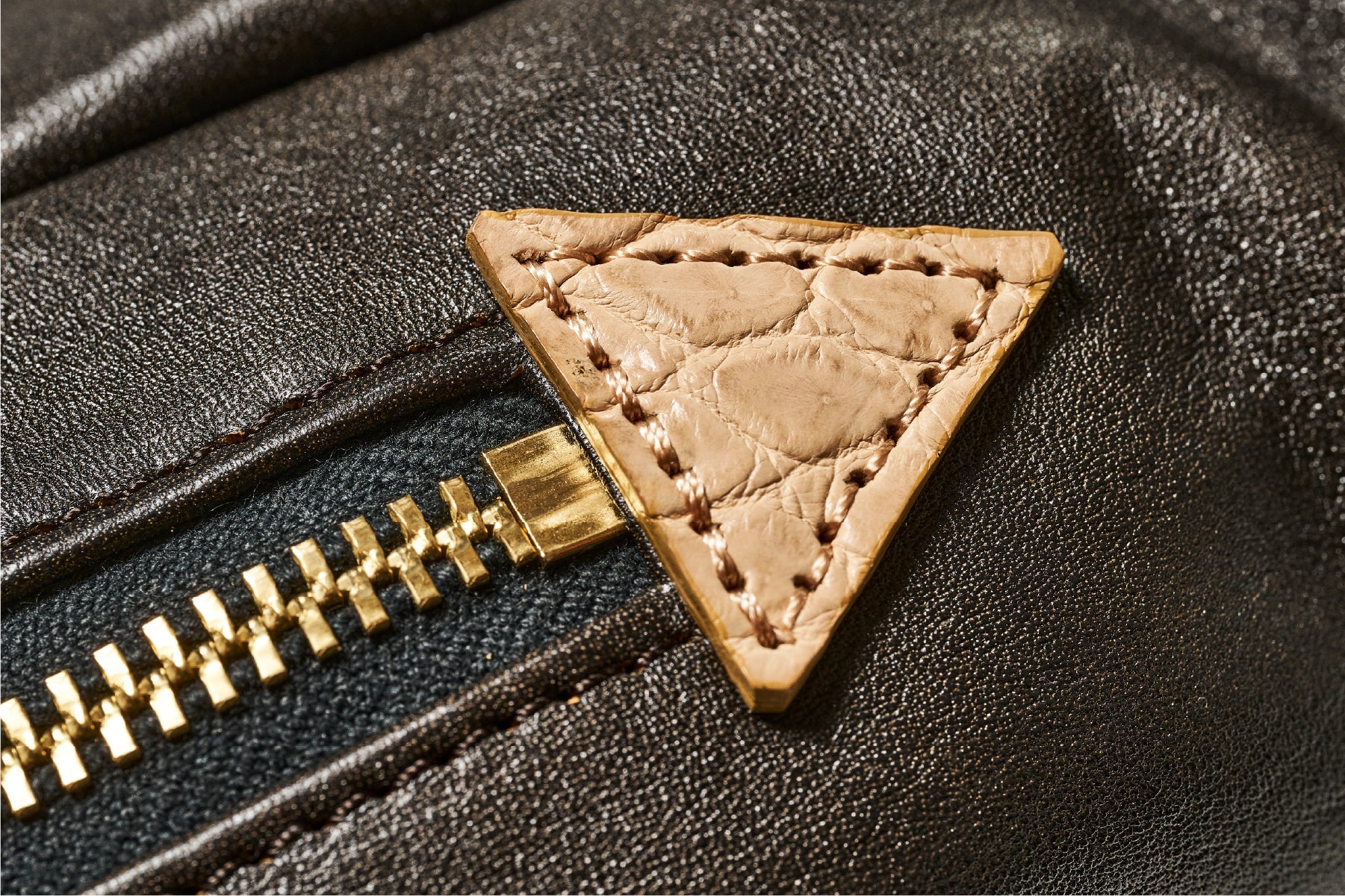 池田工芸 × Lightning 純国産「茶芯」ホースハイド バディバッグ【公式オンライン限定】【9月4日頃出荷】