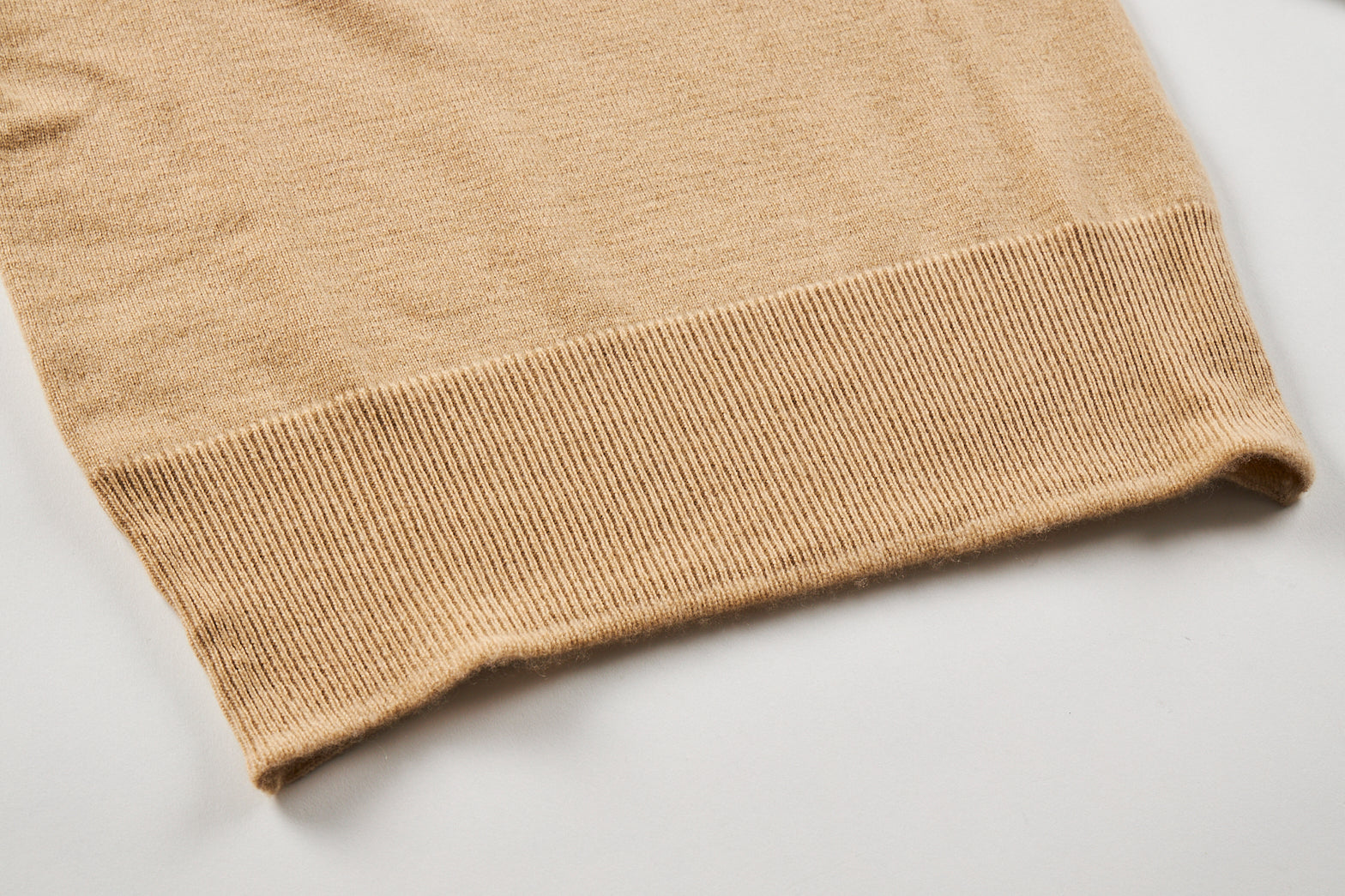 カシミヤ100%面二シャツ