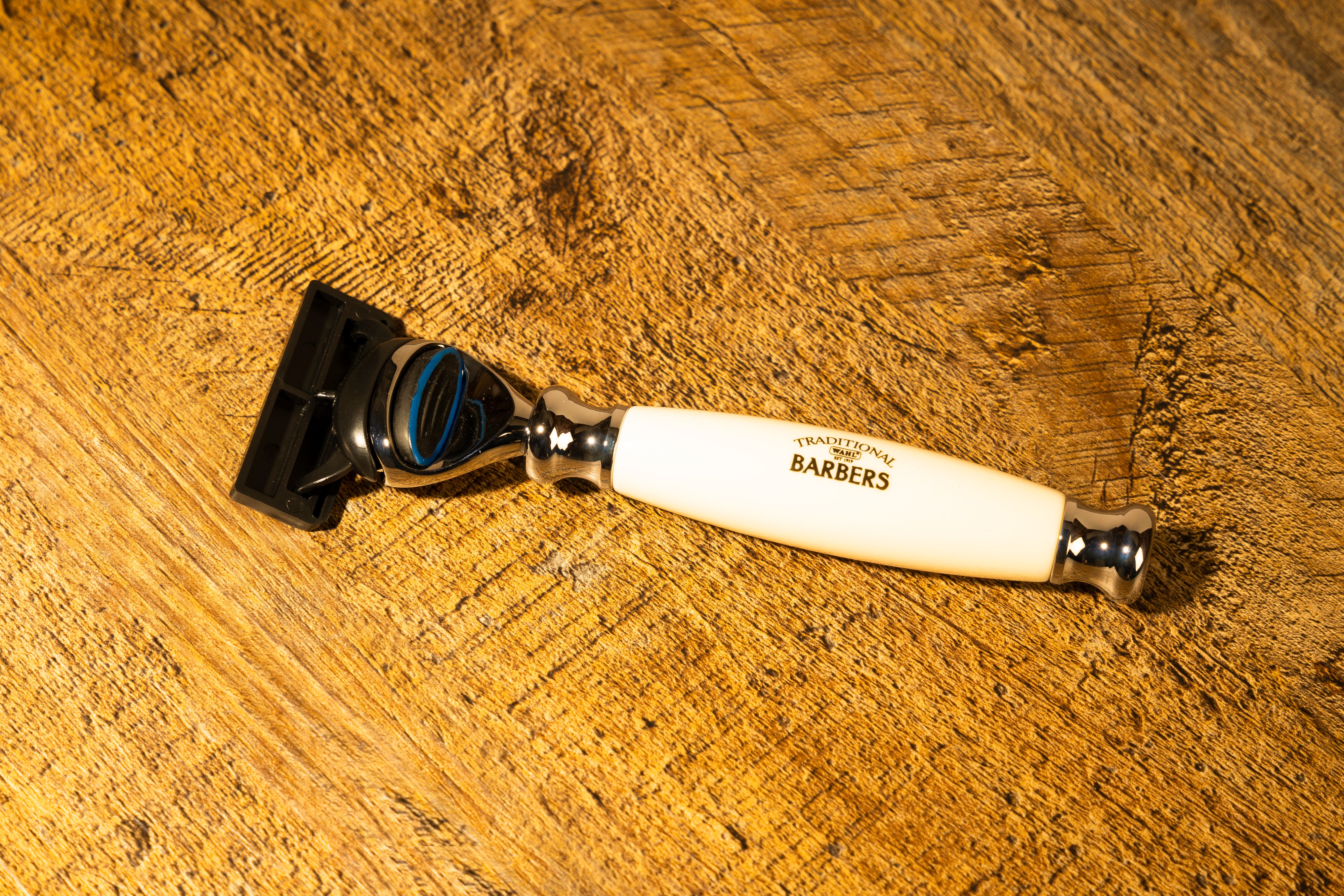 WAHL / Traditional Barberシリーズ シェービングセット(White)