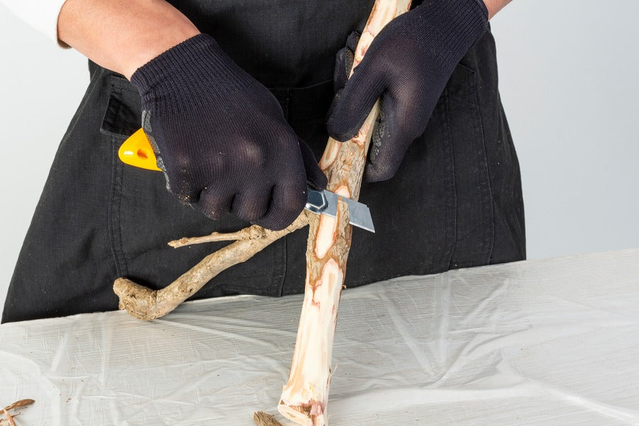 小枝を使ったウォールフック(DIY連載で制作したアイテム)