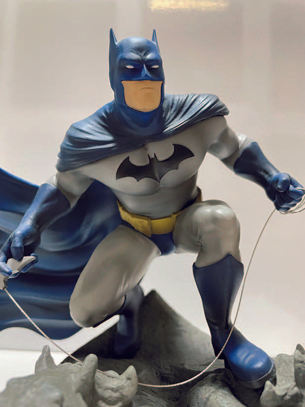 #14 Batman Dark Knight Returns by Jim Lee Statue Only at GameStop