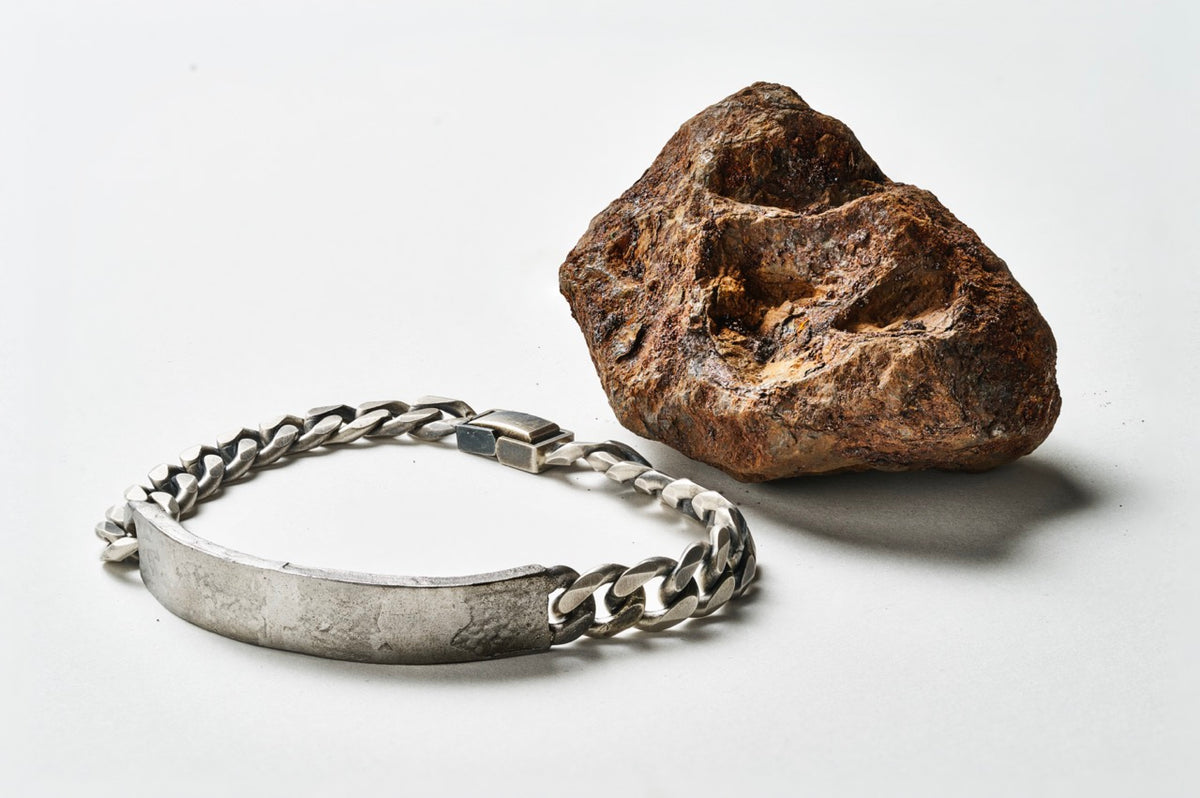 アロハシャツに合わせたいジュエリー｜Shooting star ID BRACELET “Meteor”