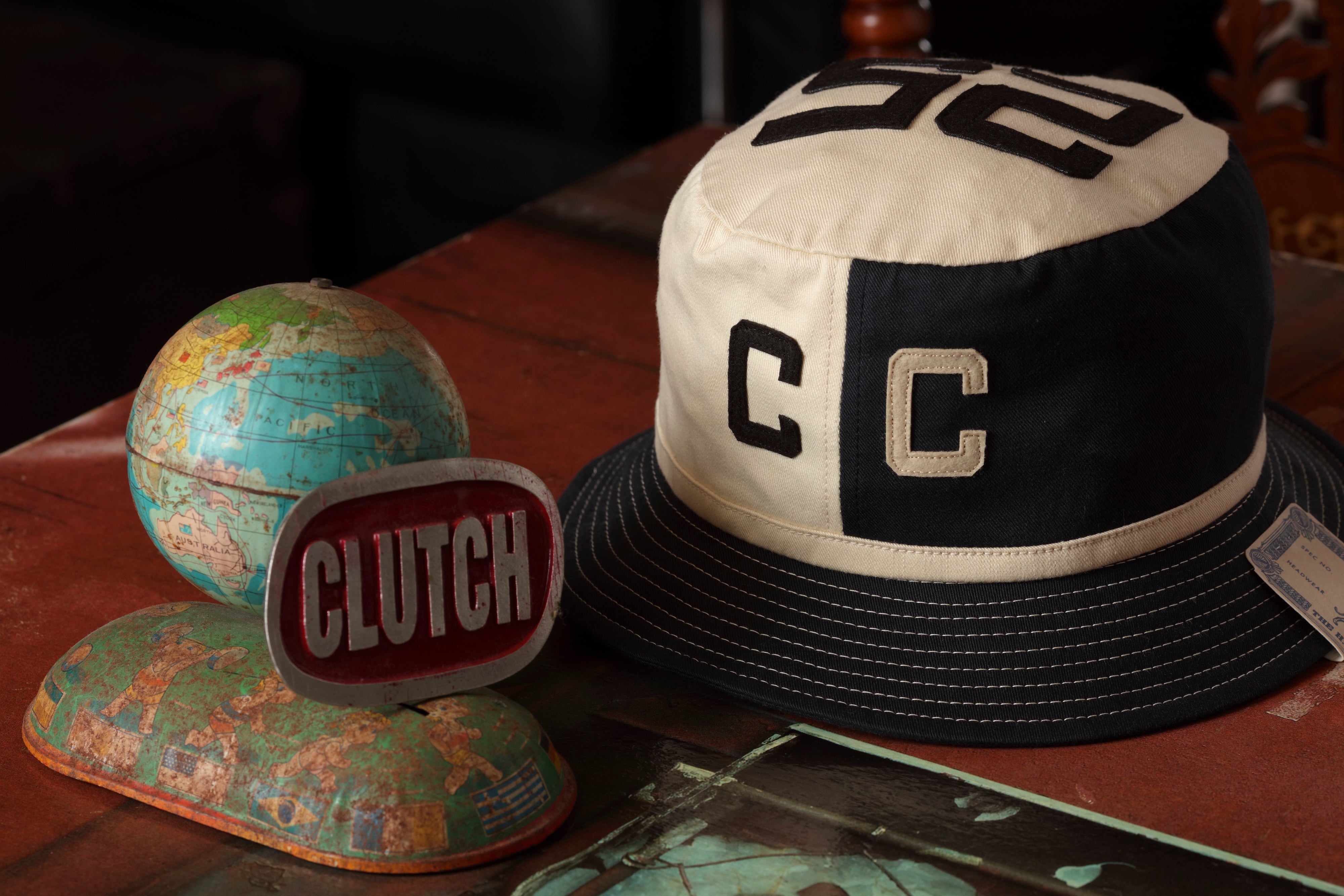 CLUTCH CAFE 別注H.W.DOG & CO. 2トーンバケットハット
