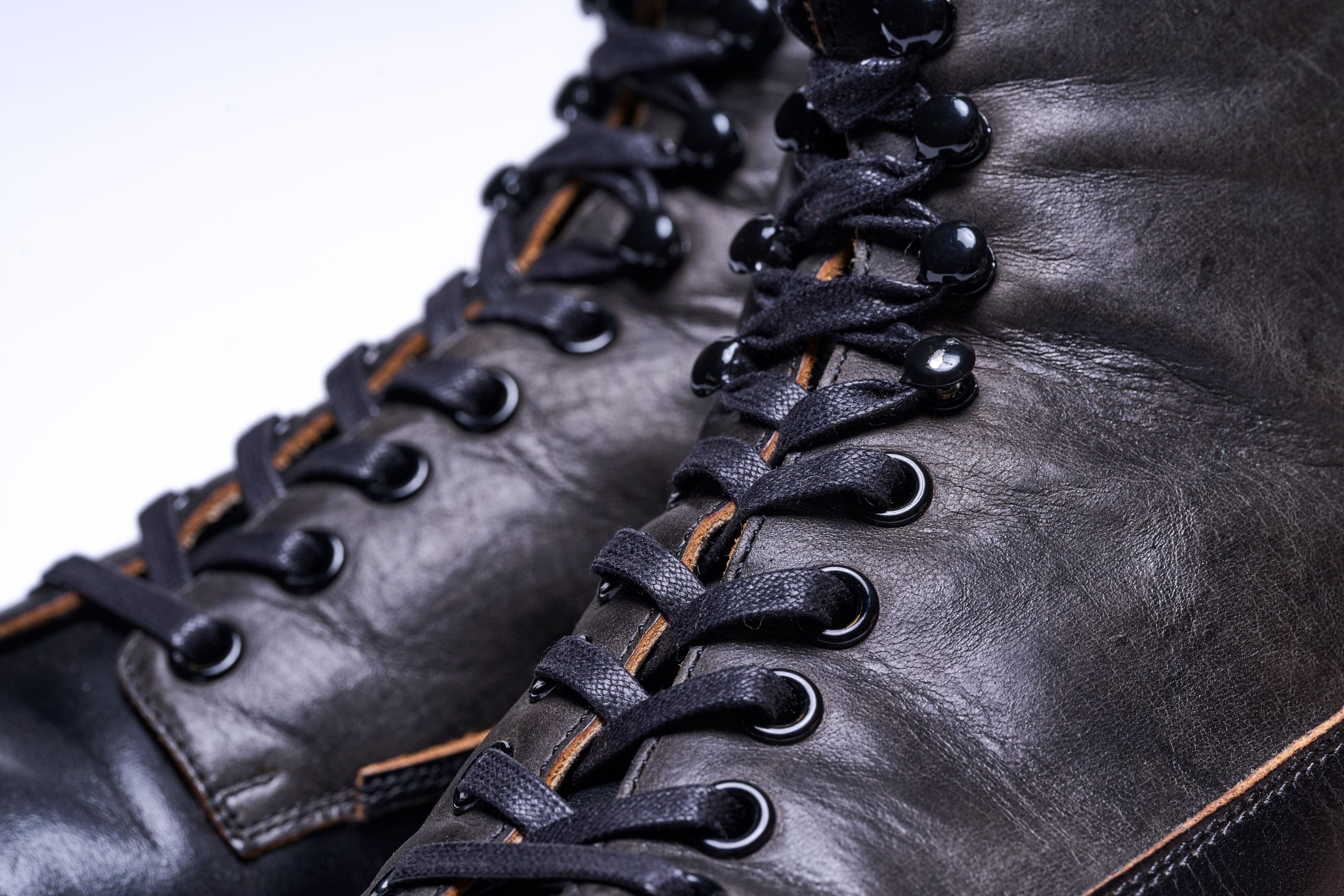 【Lightning30周年企画】The 2 Monkeys × Lightning VAUDEVILLE BOOTS "Black Colts‟