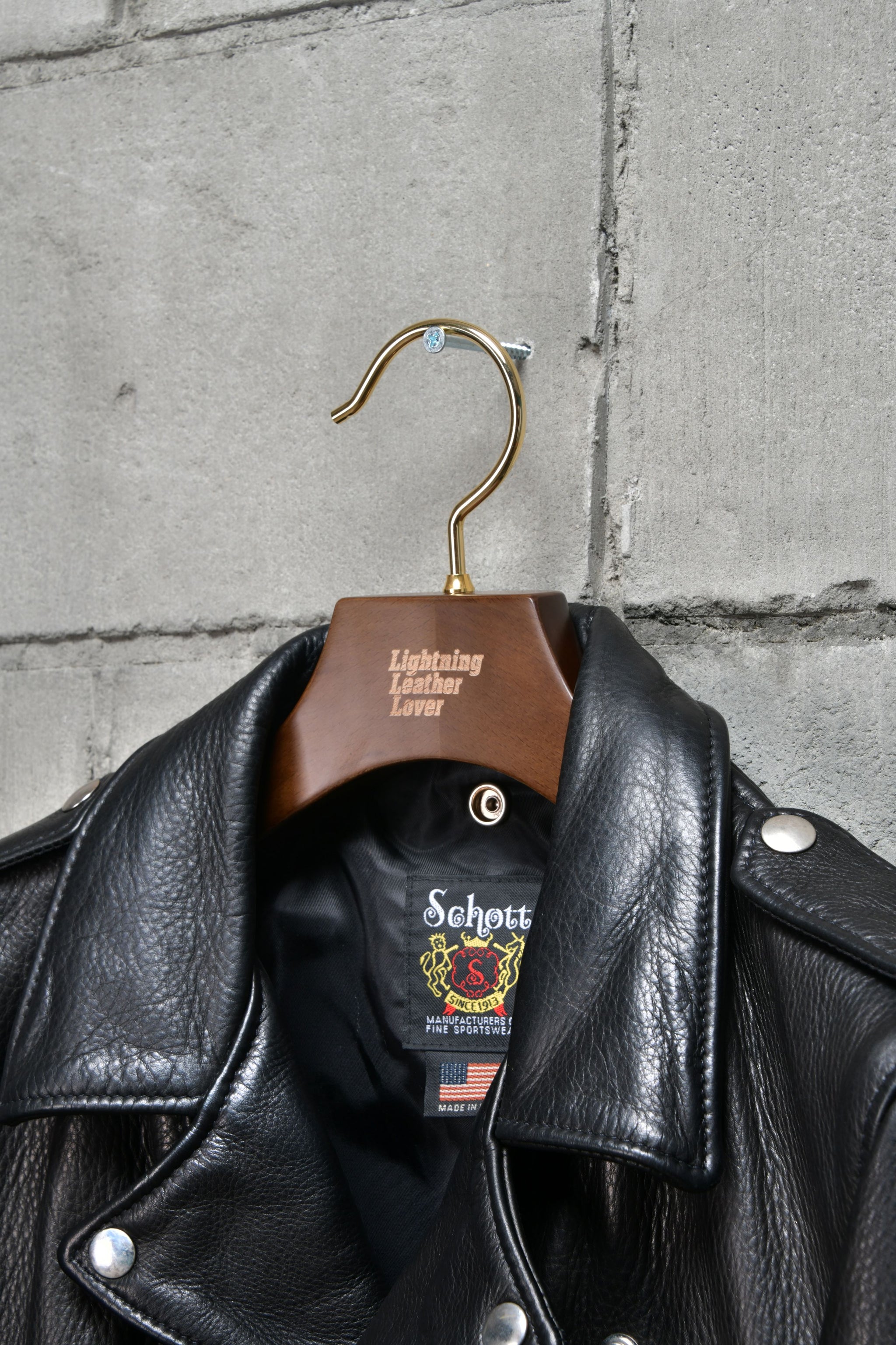 NAKATA HANGER × Lightning Leather Lover Hanger（革ジャン専用オリジナルハンガー） – CLUB  Lightning