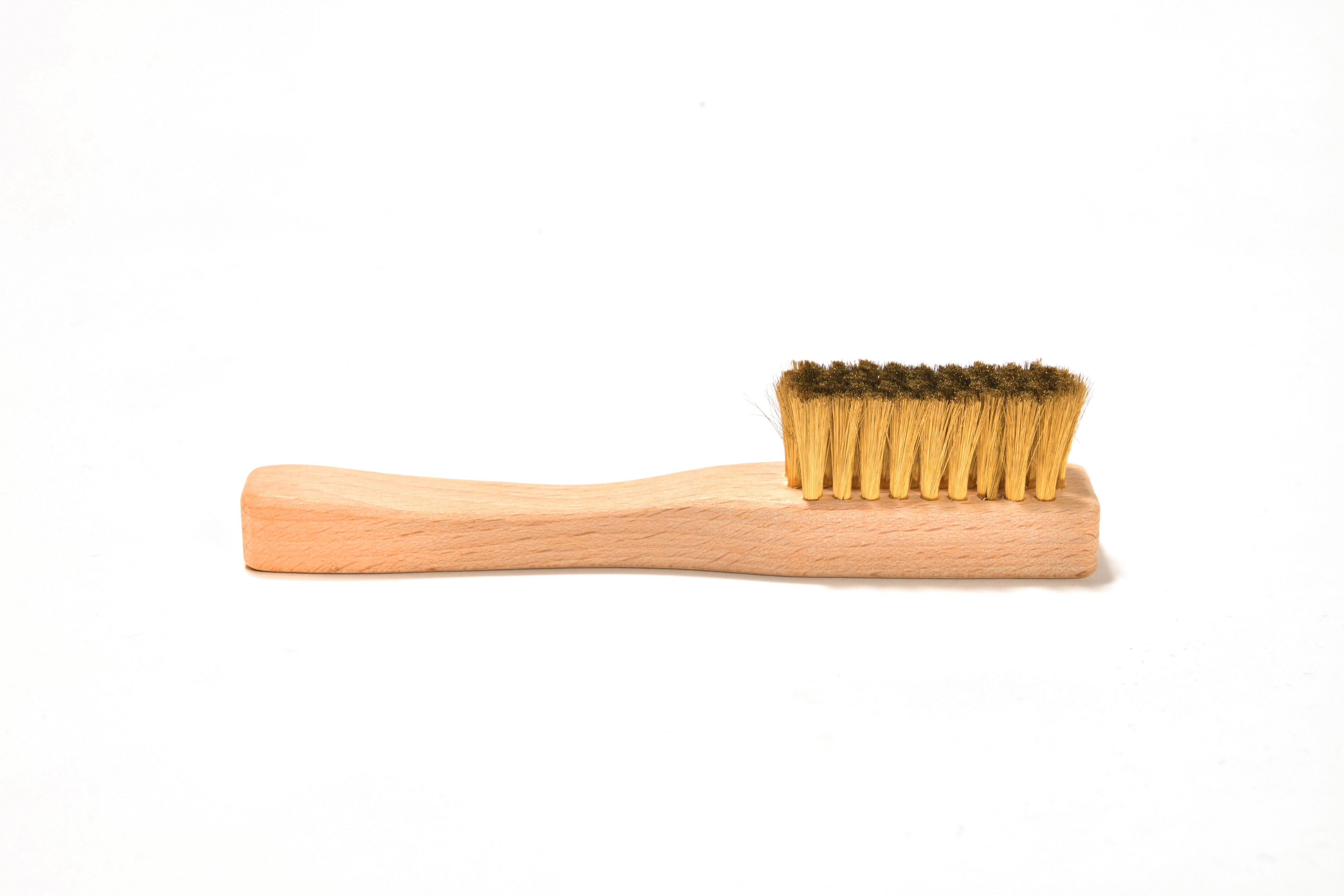 BRIGA SUEDE BRUSH