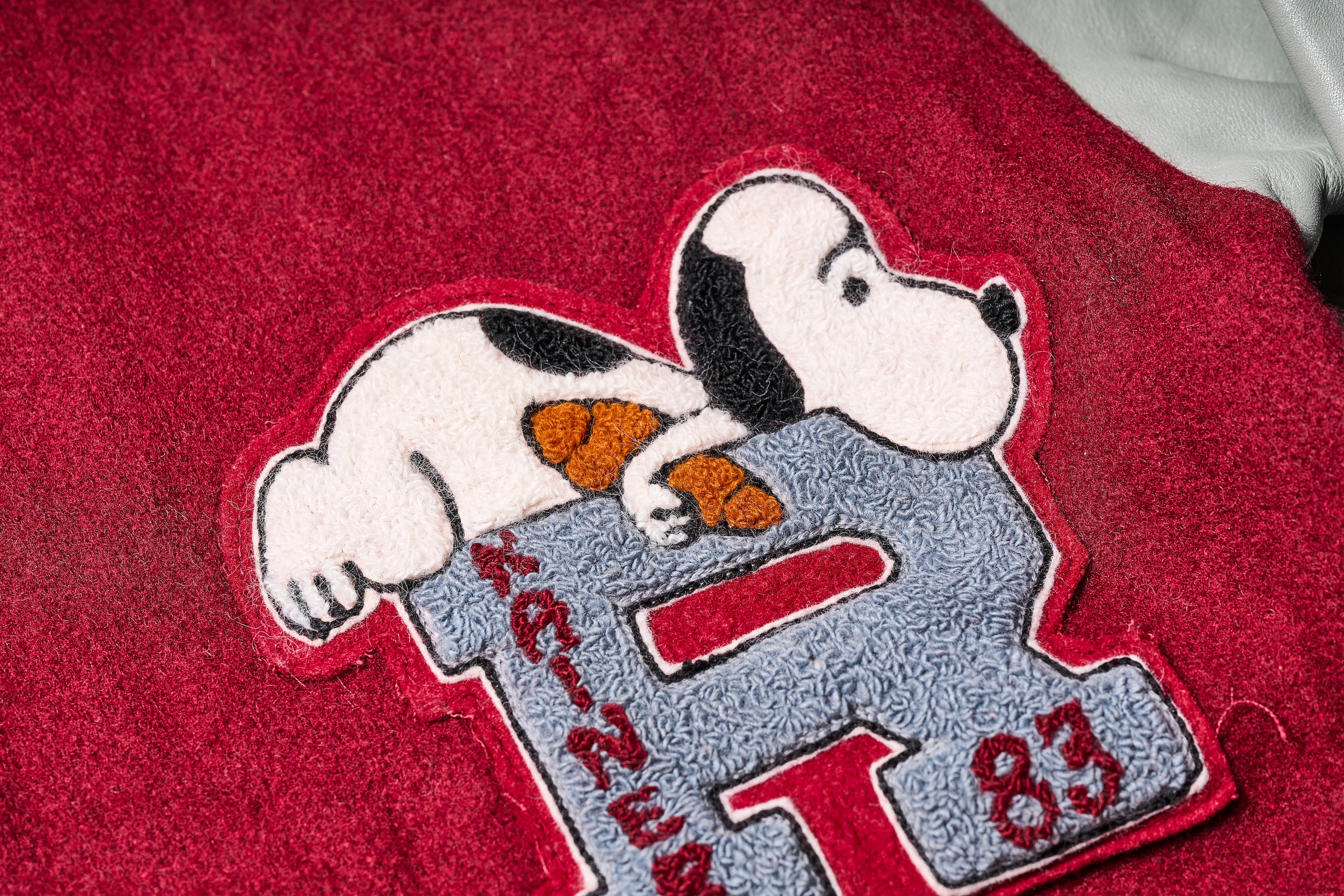 VINTAGE VARSITY JACKET ”WHITE BEAGLE”